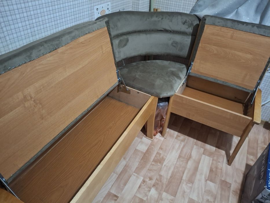Кухонный угловой диван
