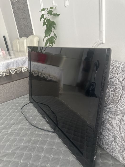 Продаем телевизор sony