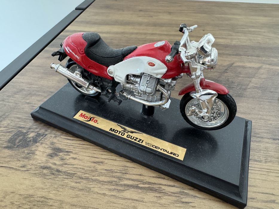 Макети мотори Maisto