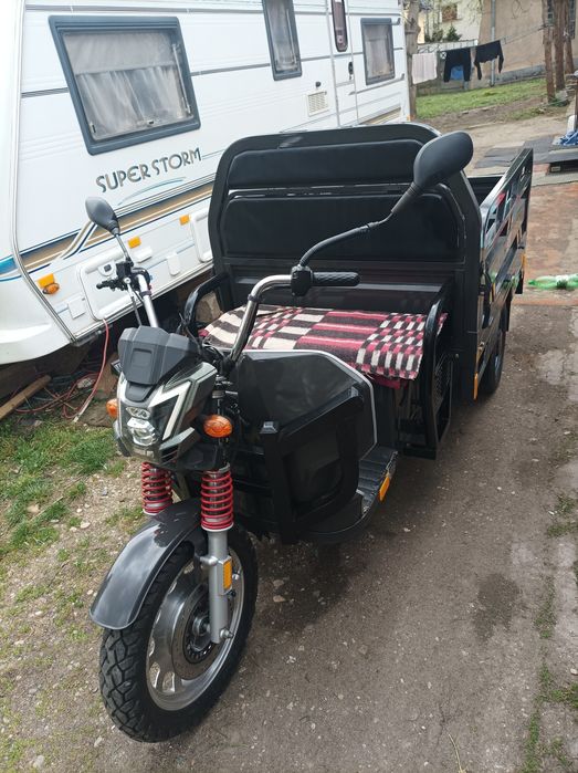 Vând triciclu electric Kuba GL15000