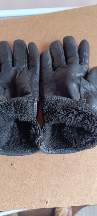 Срочно продам зимнию перчатку!
