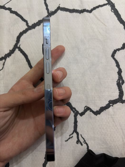 продаю айфон 13 про