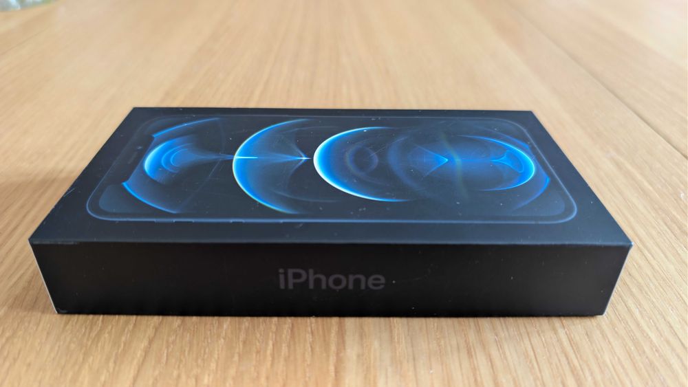 Apple iPhone 12 Pro (Pacific Blue) 128GB - Пълен Комплект + 5 Кейса