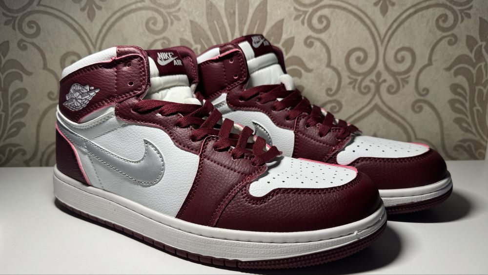 Nike Air Jordan 1 Retro High OG "Bordeaux"