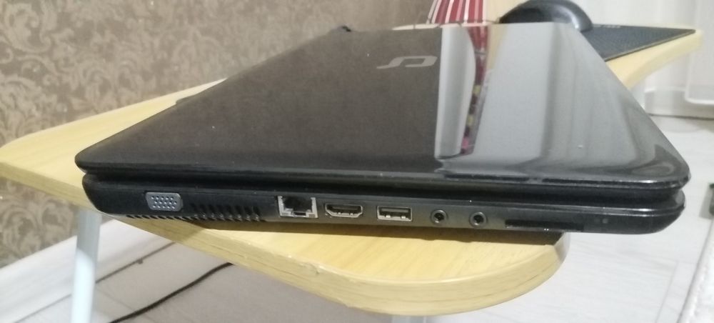 Продаю ноутбук Compag 12gb