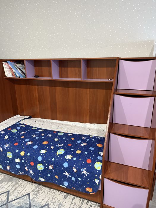 Продам спальный гарнитур