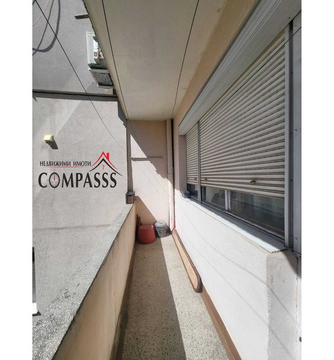 Продава се Двустаен апартамент в Добрич, Център - 70 кв.м за 1458 €/кв.м - Снимка #2