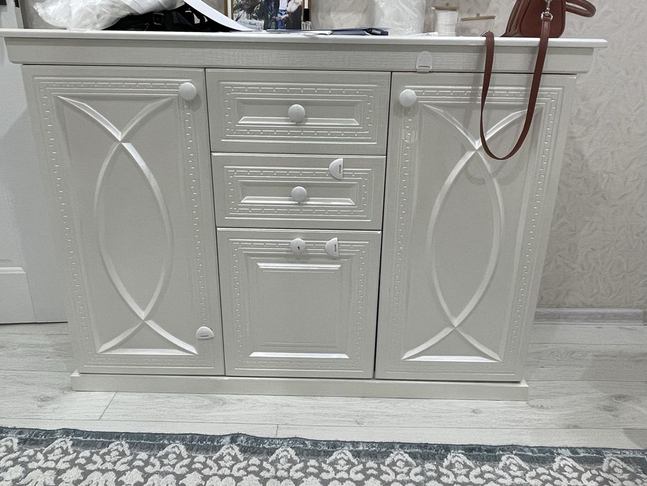 Продам спальный гарнитур