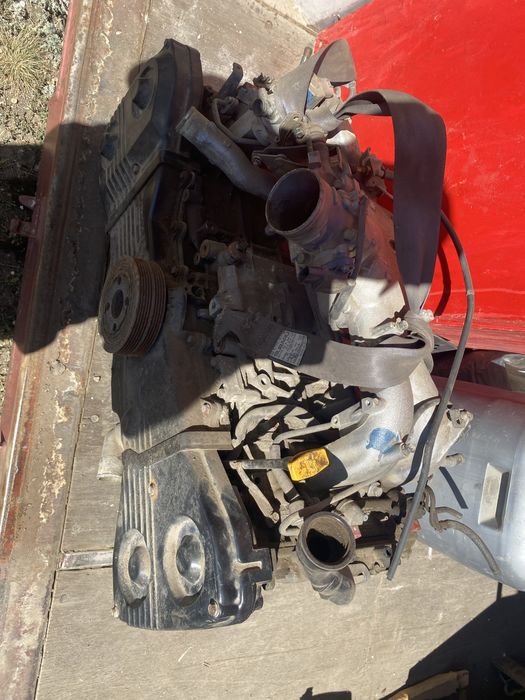 Продам двигатель Subaru ej25 , стукнутый