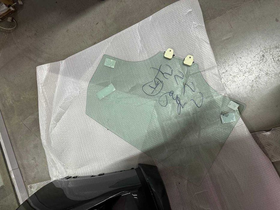 Стекло двери Changan CS55 Plus