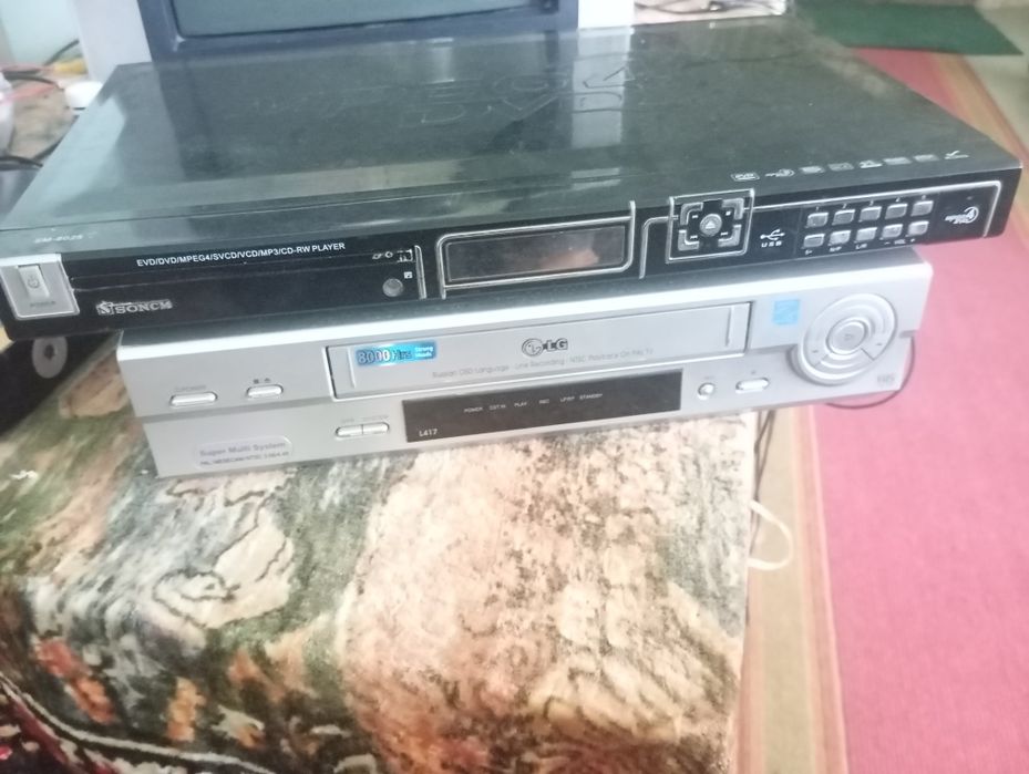 Lg magnitafon va DVD sotiladi