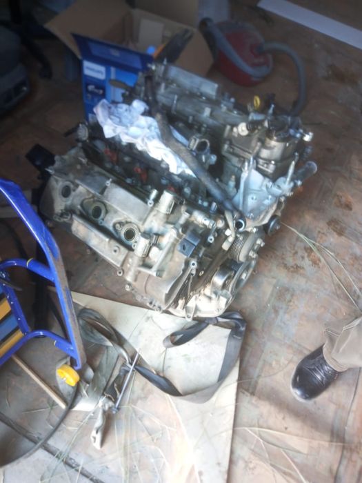 Двигатель на запчасти обьем 350