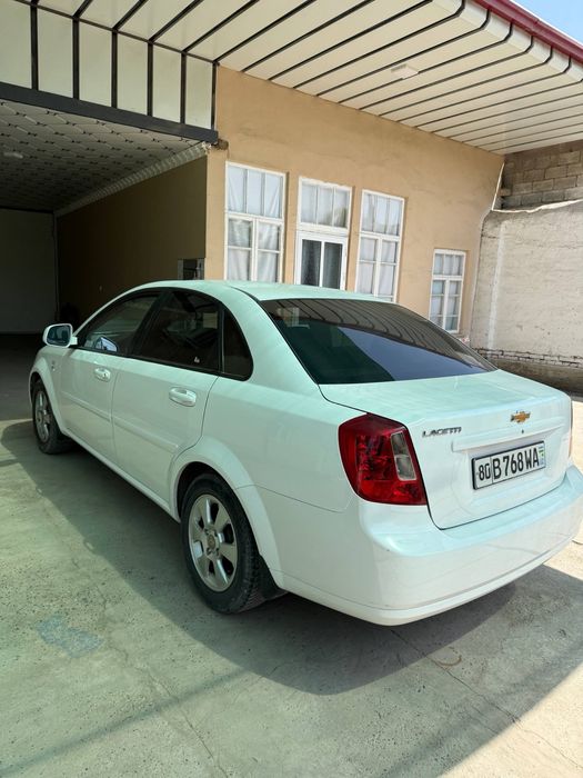 Chevrolet Gentra 1-pozitsiya