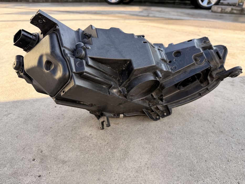 Far Audi A4 B9 facelift Matrix Led stanga 8W0941035E