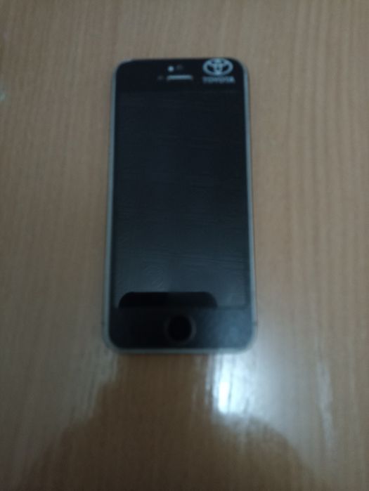 Продам Айфон 5sе 16гб.