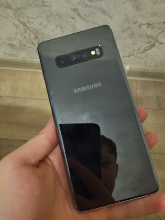 Обмен или продажа Samsung S10+