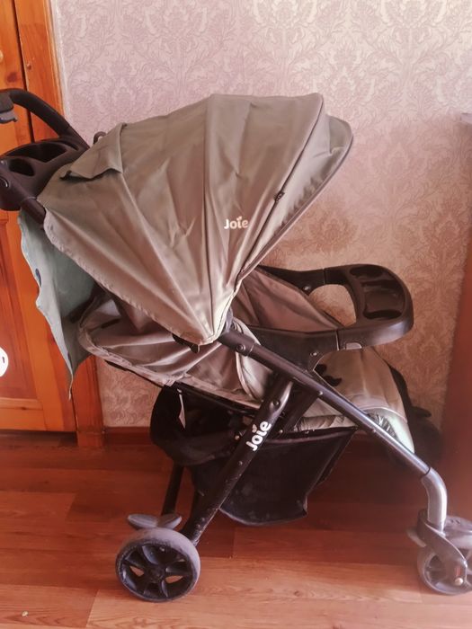 Продам коляску Joie в хорошем состоянии