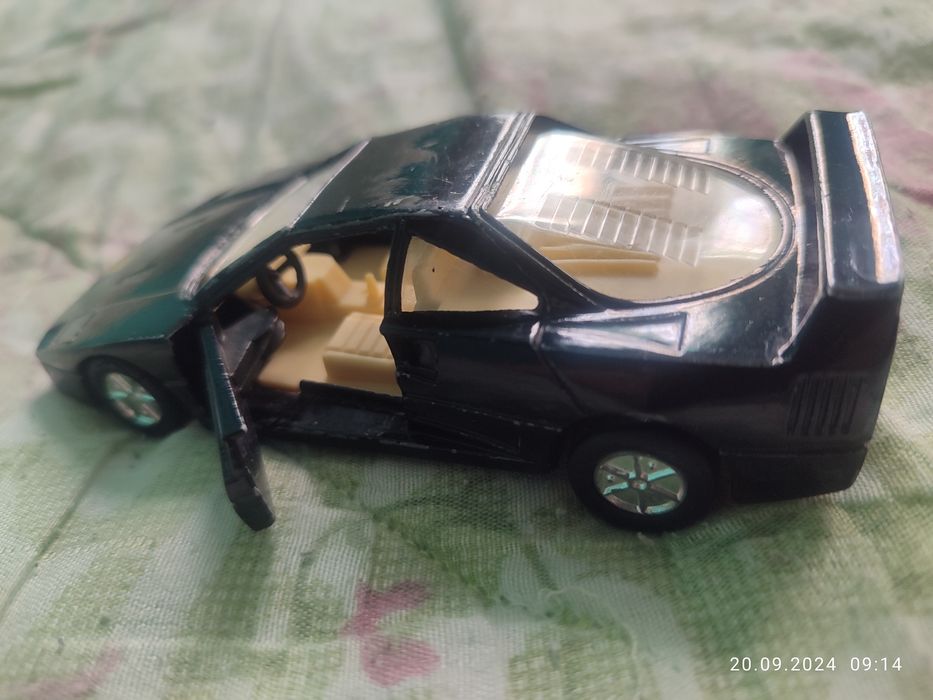 Моделька Авто Феррари