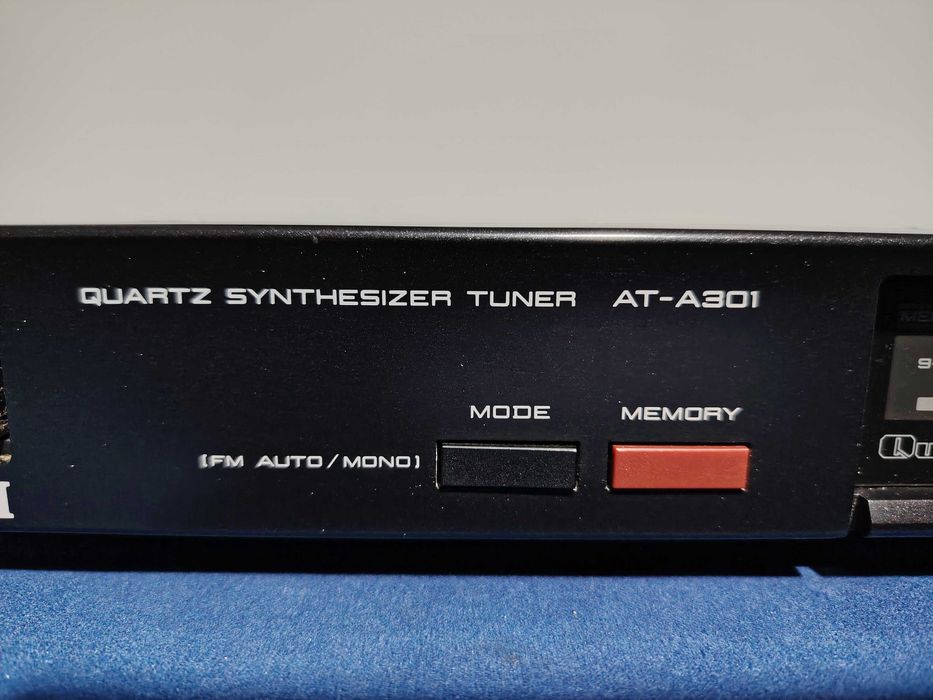 AKAI AT-A301 Quartz Synthesizer Tuner, tuner radio digital