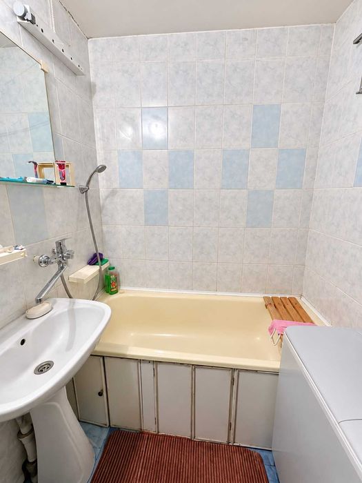 Продам 3 ком квартиру 19 мкр.