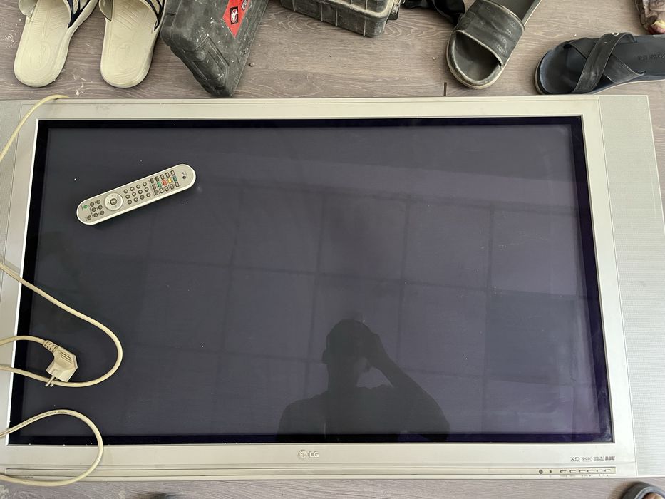 Продам телевизор Lg