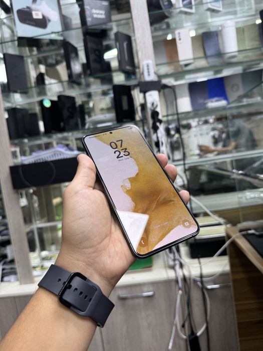 Samsung S22+ Plus 8/128Gb Duos