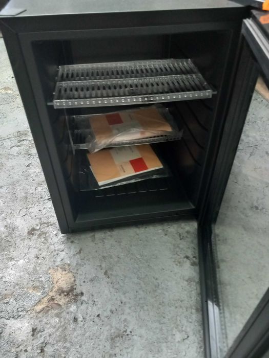 SUPER OFERTA Mini frigider-40%