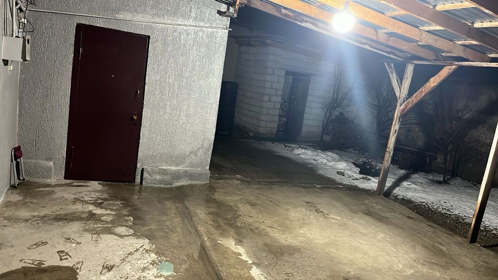 Дом уютный хороший звоните.