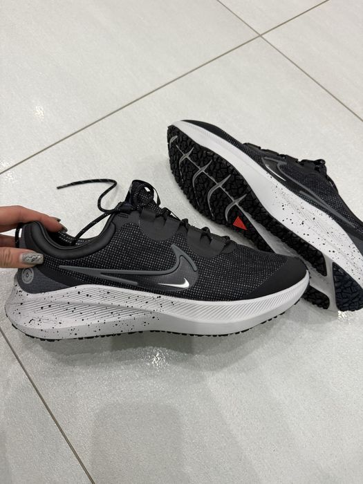 Спортни мъжки обувки