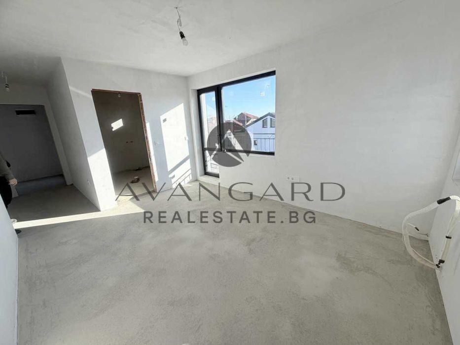 Продава се Къща в с. Златитрап, Област Пловдив - 263 кв.м за 703 €/кв.м - Снимка #12