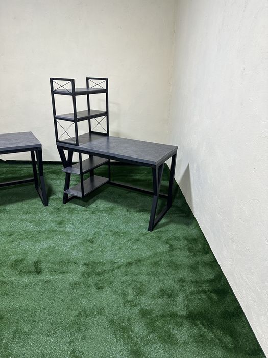 Стол в стиле лофт