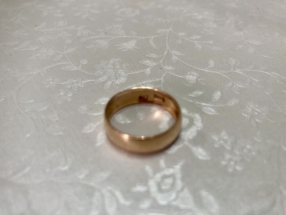 Обручальное кольцо золотое