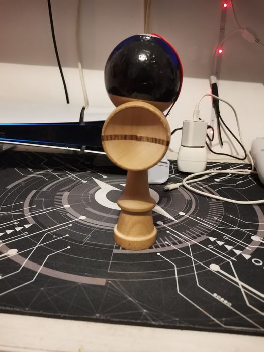 Vând kendama Okendama