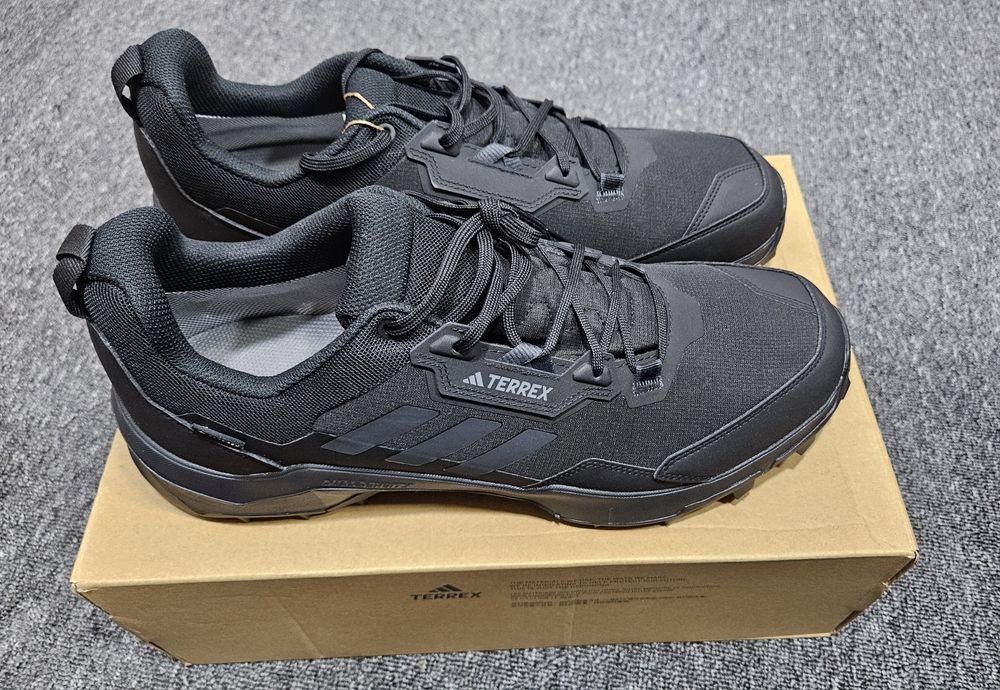 Продам ADIDAS  TERREX oригинал  размер 48.  На размер стопы 30.5 см