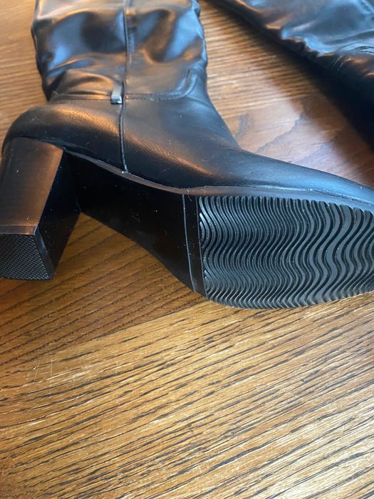 Продавам дамски ботуши от естествена кожа
