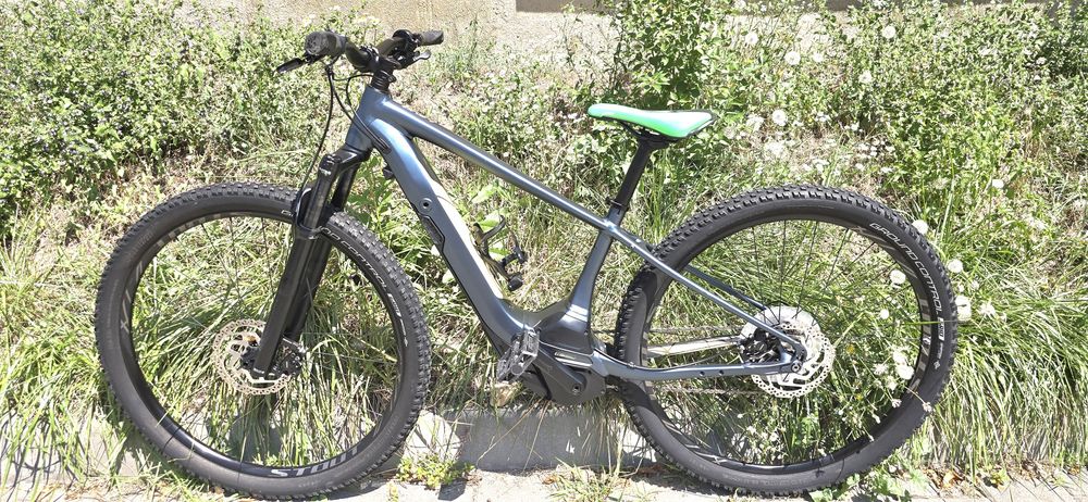 Bicicleta electrică Specialized