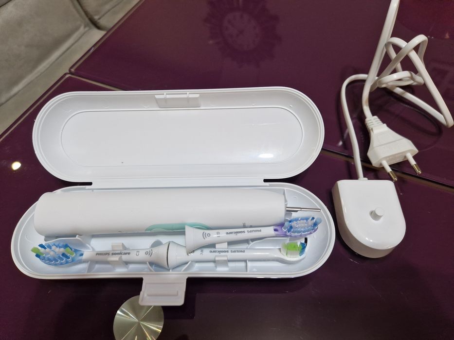 Електрическа четка