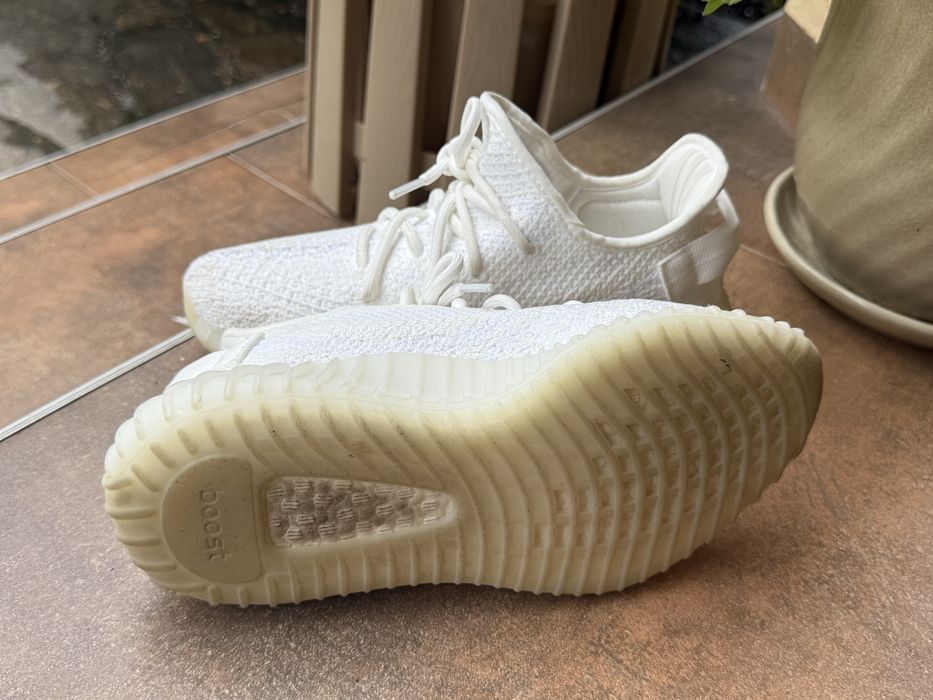 Yezzy adidas маратонки