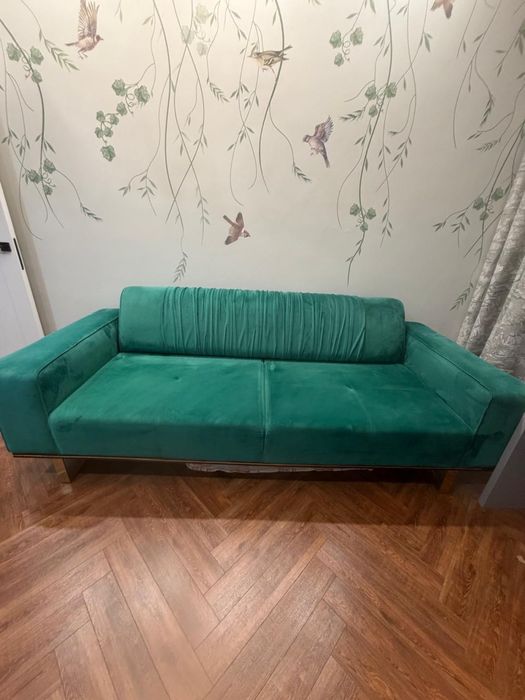 Продам диван размерами 2,3 х 1,0 в отличном состоянии