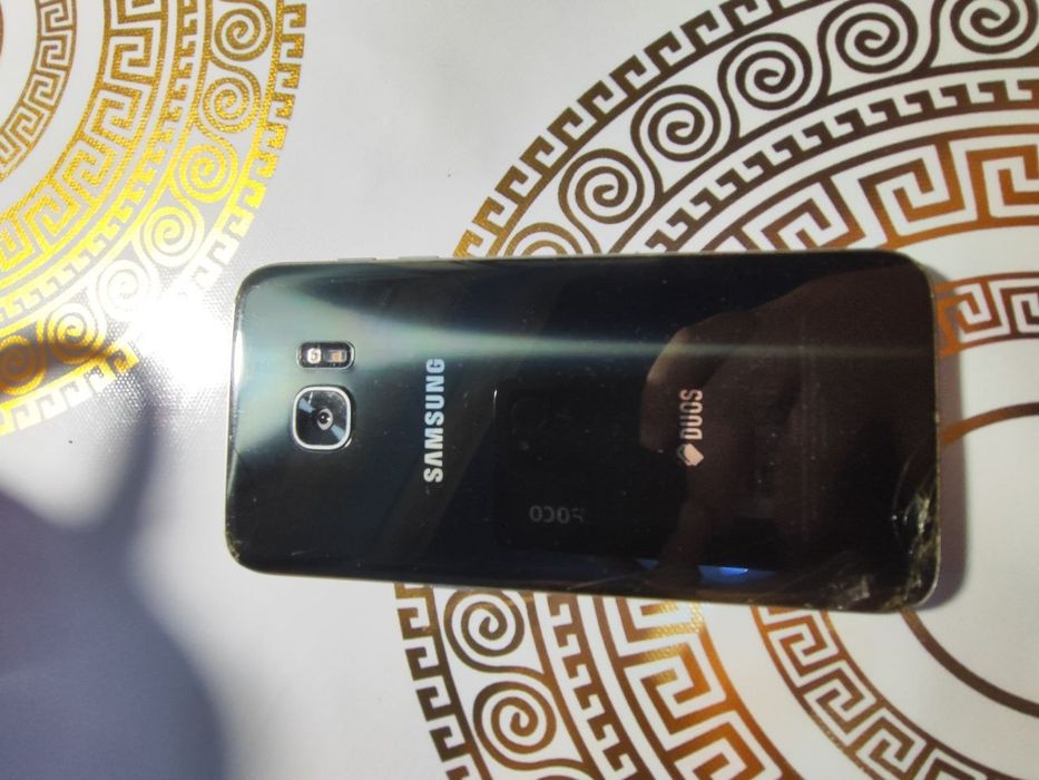 Samsung S7 edge продаю.