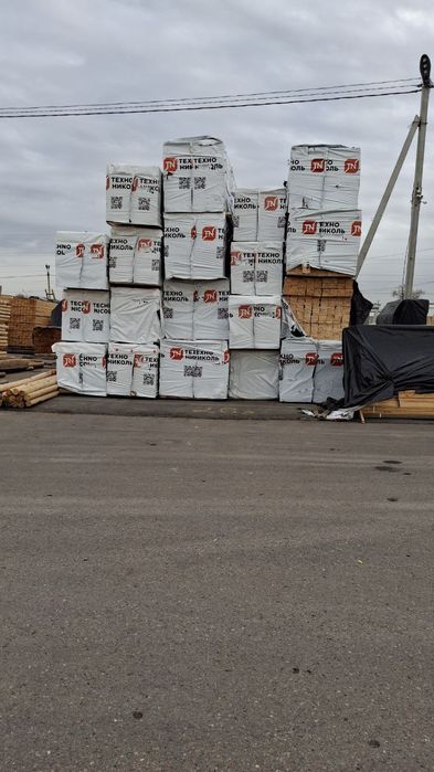 Ko'p turdagi yog'och, taxta, reyka, brus.