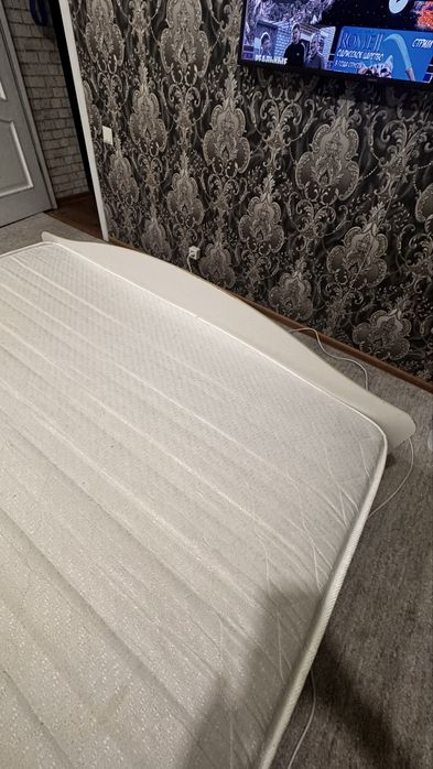 Двуспальная кровать 210х165 см