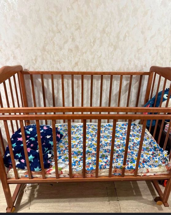 Продам детский кроват в отличном состояние