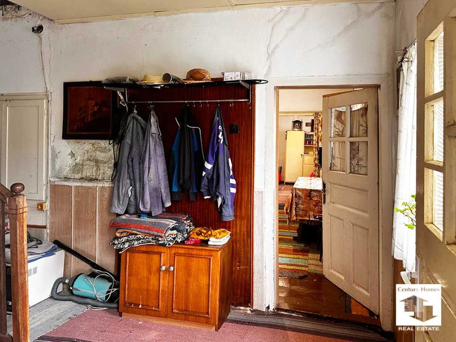 180057 Двуетажна къща в с. Станчов хан, на 12 км. от град Трявна