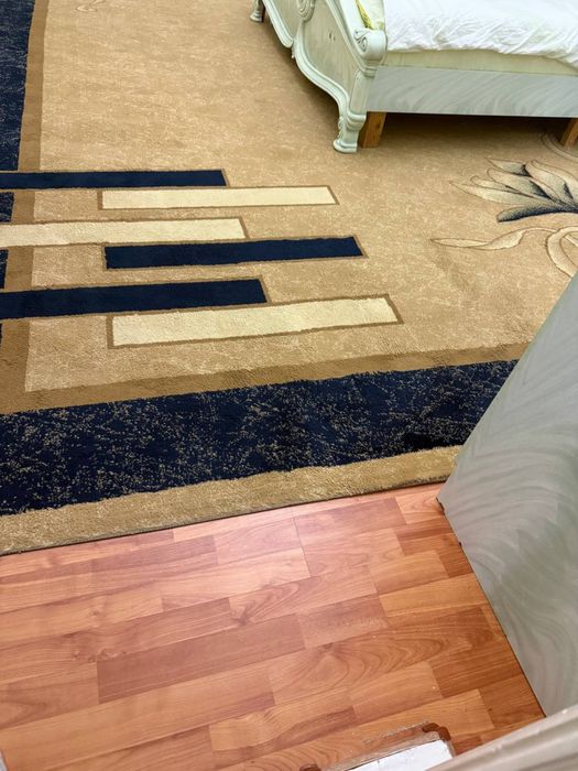 Gilam sotiladi 5*3,5 metr