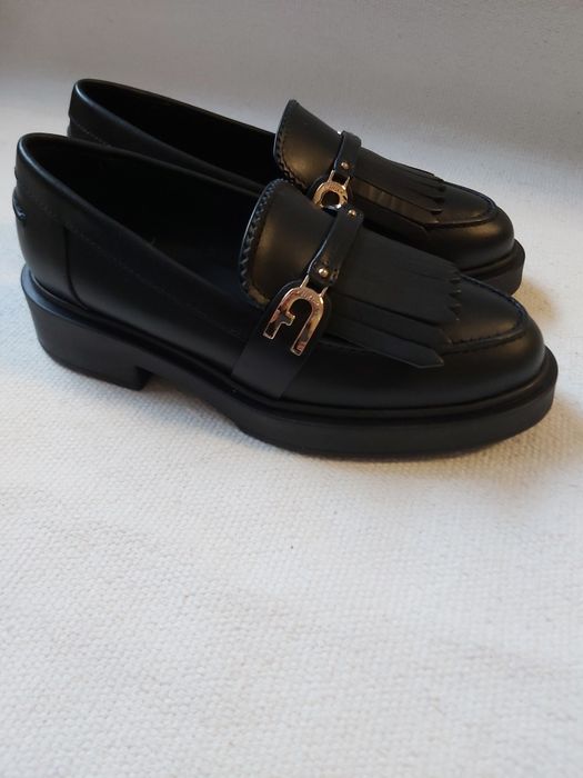 Лоуфъри, обувки Furla