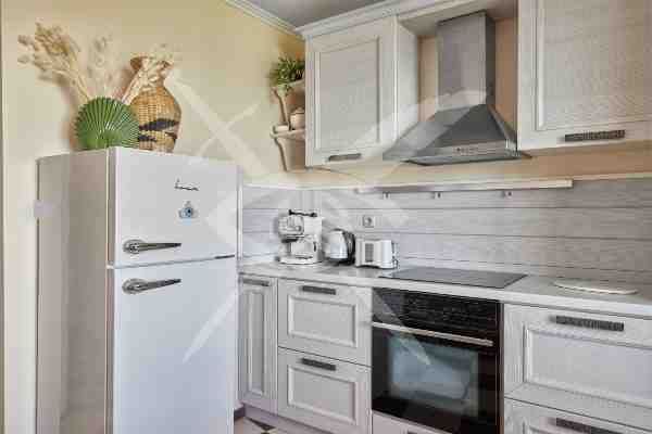 Продава се Тристаен апартамент в Созопол - 77 кв.м за 1239 €/кв.м - Снимка #1