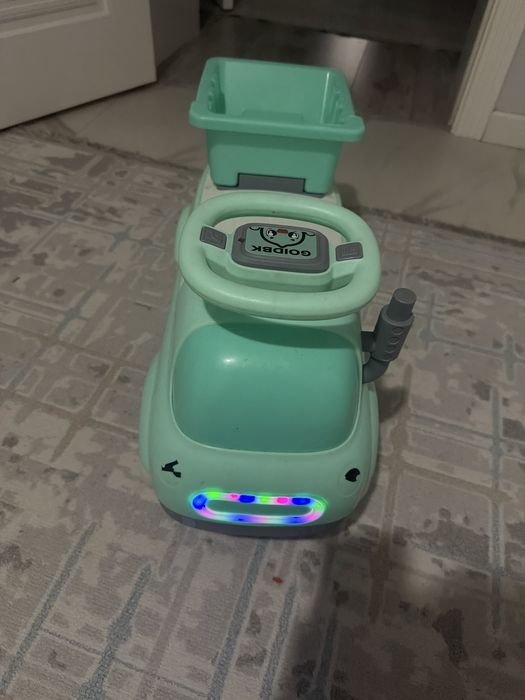 Машинка  каталка  игрушки