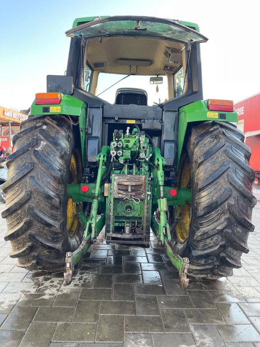 John Deere 6410  105 CP