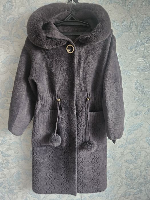 Продам женское польто альпаку